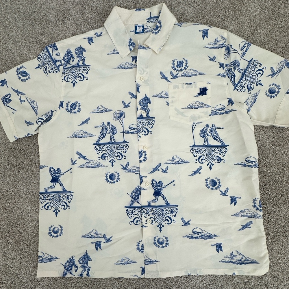 Undefeated shirt men’s L